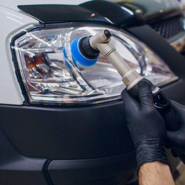 Jak wypolerować lampy samochodowe? Poradnik i najlepsze metody