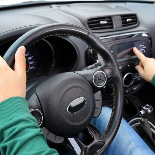 Najpopularniejsze mity motoryzacyjne obalone: Co naprawdę warto wiedzieć o swoim aucie?